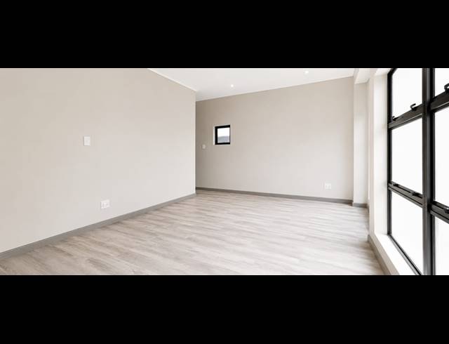 5 BEDROOM HOUSE FOR SALE IN SILWERKRUIN